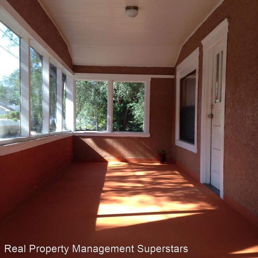 Foto principal - 3 br, 1 bath House - 1029 Colyer St