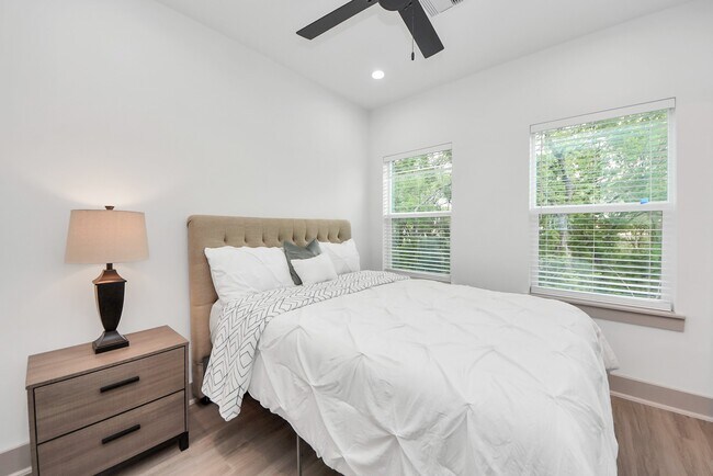 Building Photo - 5307 Kindred Gdn Ln