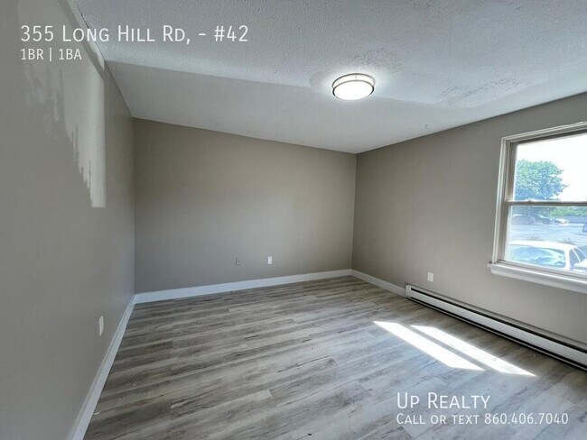 Foto del edificio - 355 Long Hill Rd