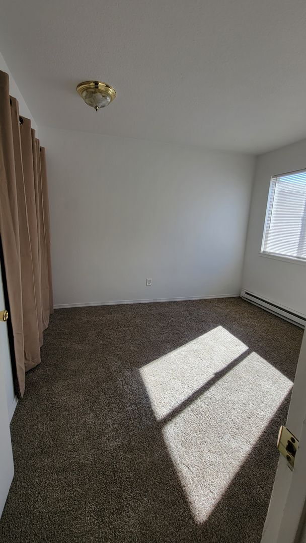 Foto del edificio - 2107 NW Highland Dr