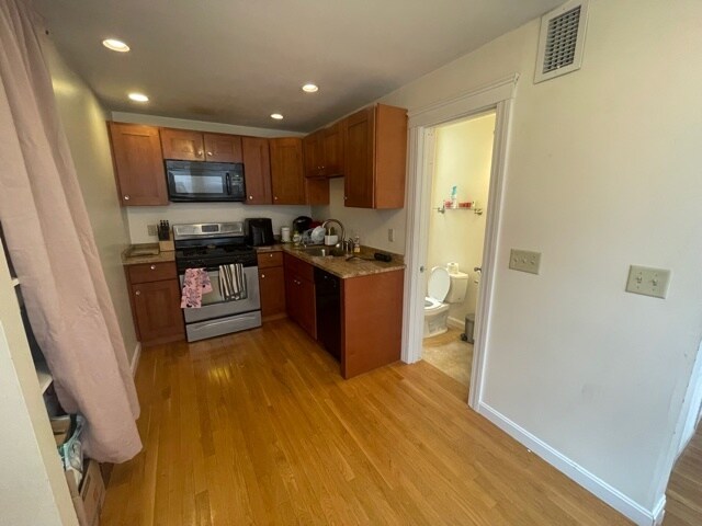 Foto del edificio - 205 Endicott St
