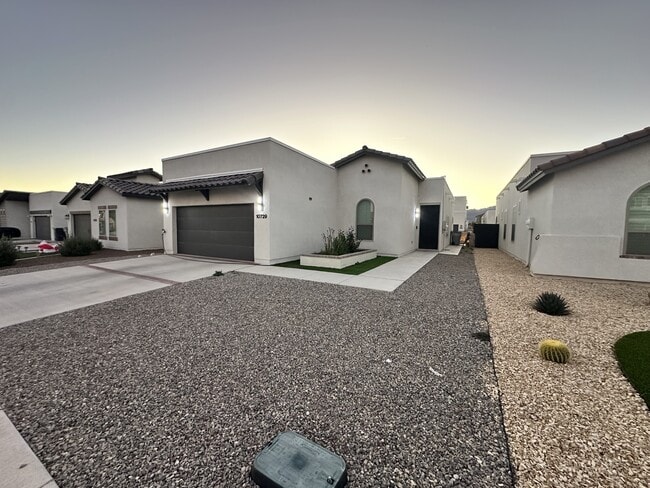 Foto del edificio - 10729 Deion Sanders Dr