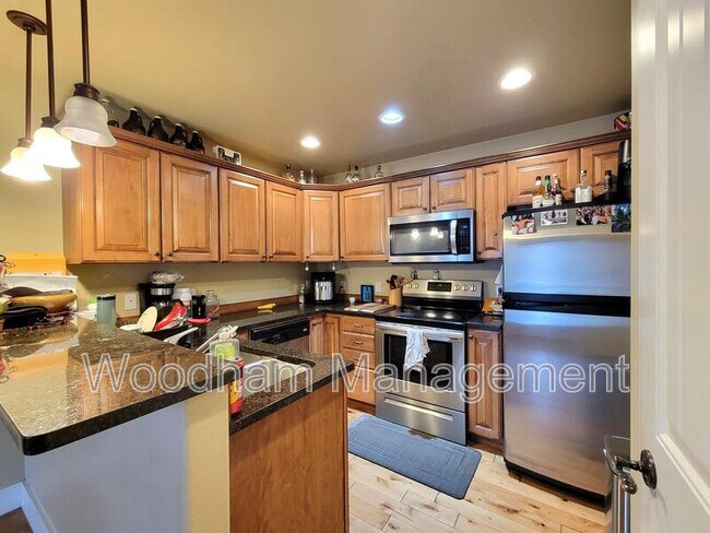 Building Photo - 2845 N 27th Ave