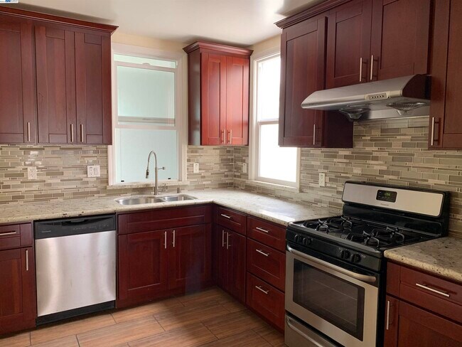 Foto del edificio - 1015 Capitol Ave