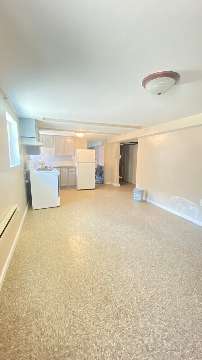 Building Photo - 4933 W Schubert Ave
