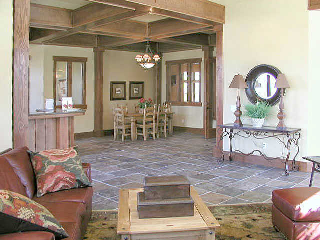 Apartment In Milton