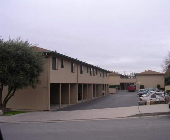 Foto principal - 2179 Perez St