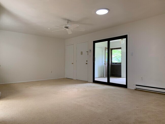 Foto del edificio - 92 Manchester Ct