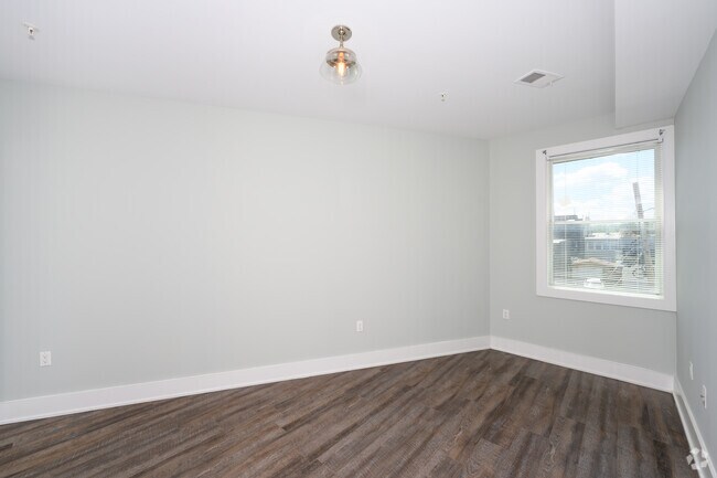 1 habitación, 1 baño - 600 pies cuadrados - Dormitorio - The Lotus