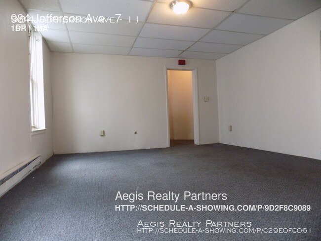 Building Photo - 984 Jefferson Ave