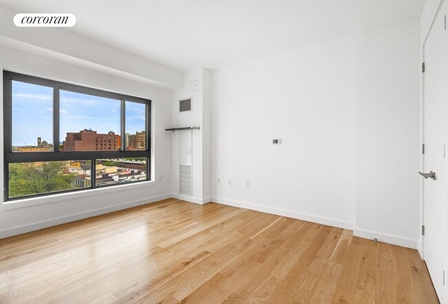 Building Photo - 171 W 131st St