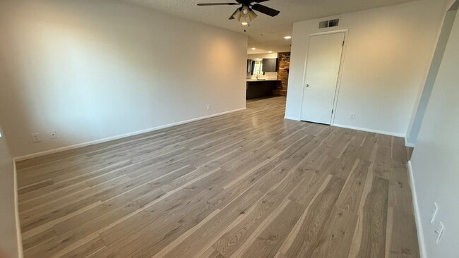 Building Photo - Beautiful Updated Kitchen ,  Large Backyard with Large Covered Patio