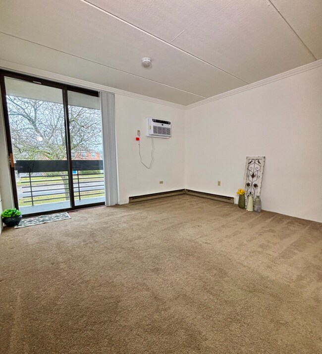 Foto del edificio - 2668 Elmwood Ave