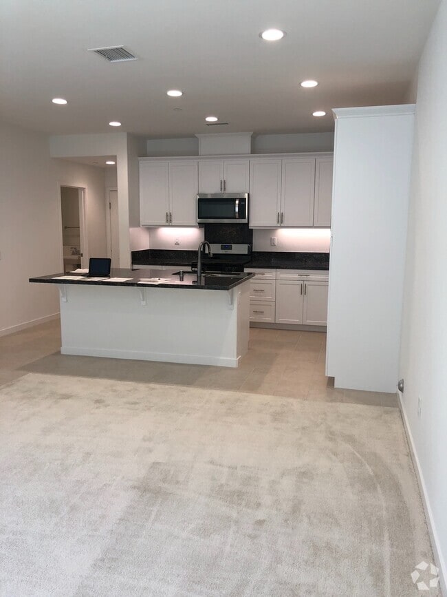 Building Photo - 28741 Jardineras Dr