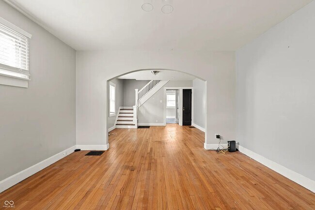 Foto del edificio - 902 N Emerson Ave