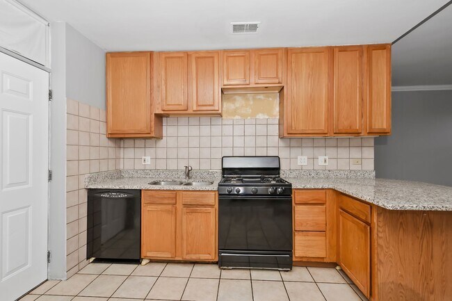 Foto del edificio - Spacious 2 Bedroom in South Shore