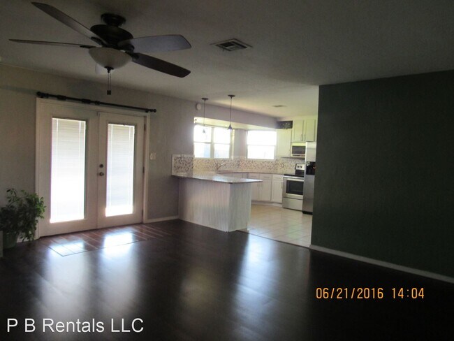 Building Photo - 3 br, 2 bath House - 1701 NW Graywarr Place