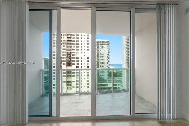Foto del edificio - 2501 S Ocean Dr