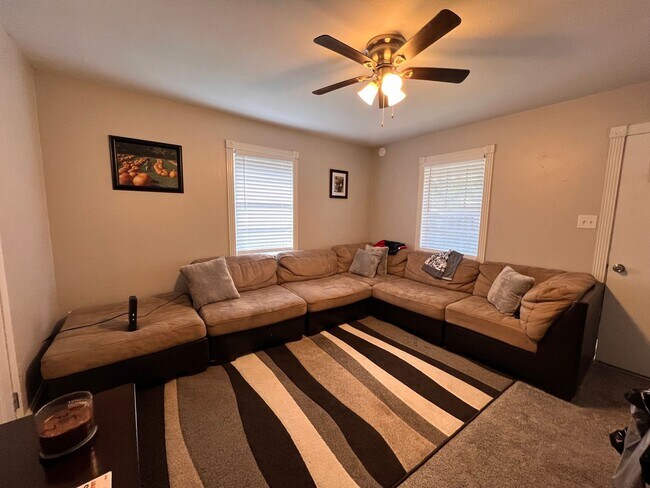 Foto del edificio - GREAT STARTER HOME IN HAUGHTON, LA