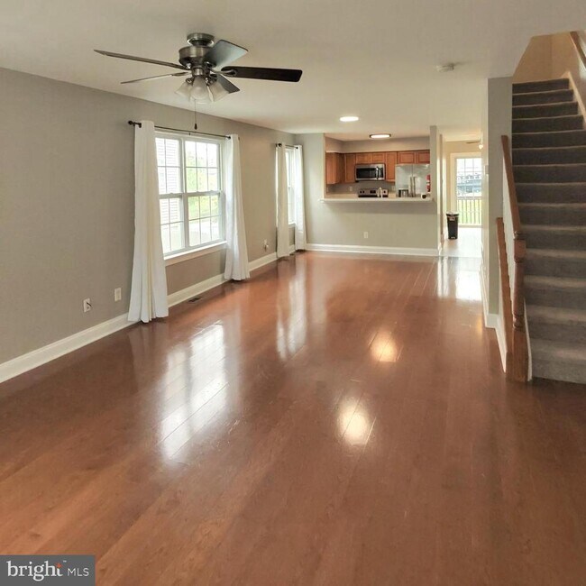 Foto del edificio - 449 N Washington St