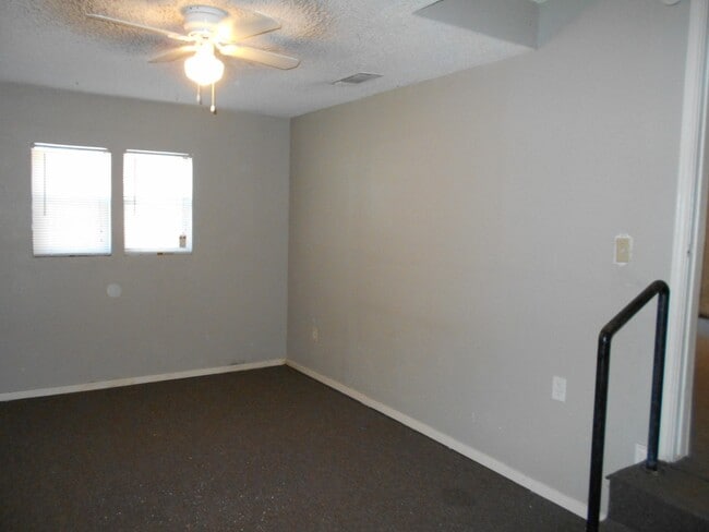 Building Photo - 3605 33rd - 3/1 in the medical district