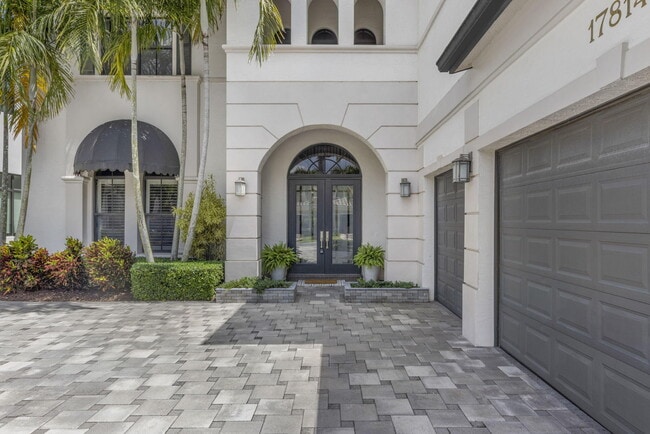 Building Photo - 17814 Cadena Dr