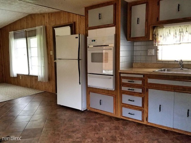 Building Photo - 3 br, 1 bath Mobile Home - 30 Smales Rd
