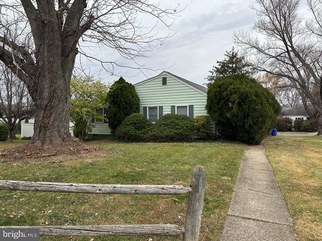 Foto del edificio - 7600 Lisle Ave