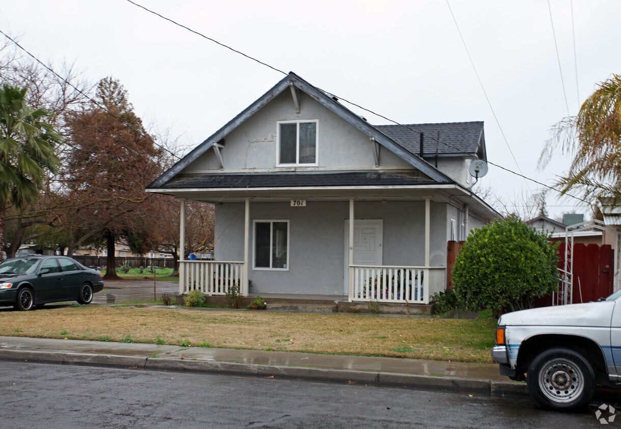 Building Photo - 701 Chestnut St