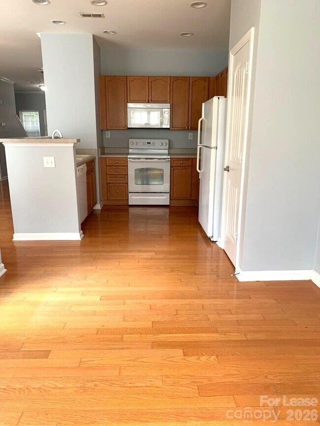 Foto del edificio - 15407 St Christopher Ct