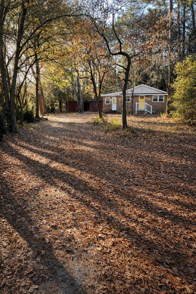 Foto del edificio - 2155 Goins Dr