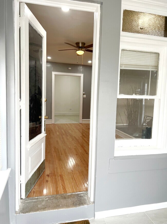 Foto del edificio - 6615 Greenway Ave