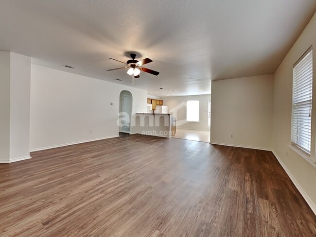 Building Photo - 6732 Friendsway Dr