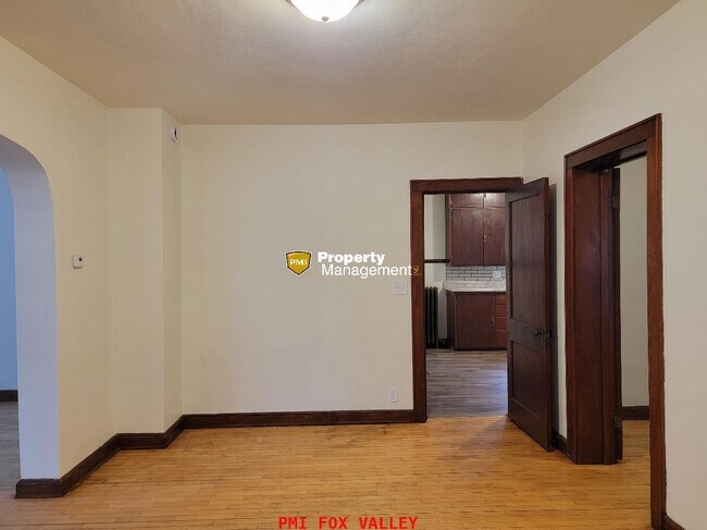 Foto del edificio - LARGE 2 Bed Lower Downtown Appleton