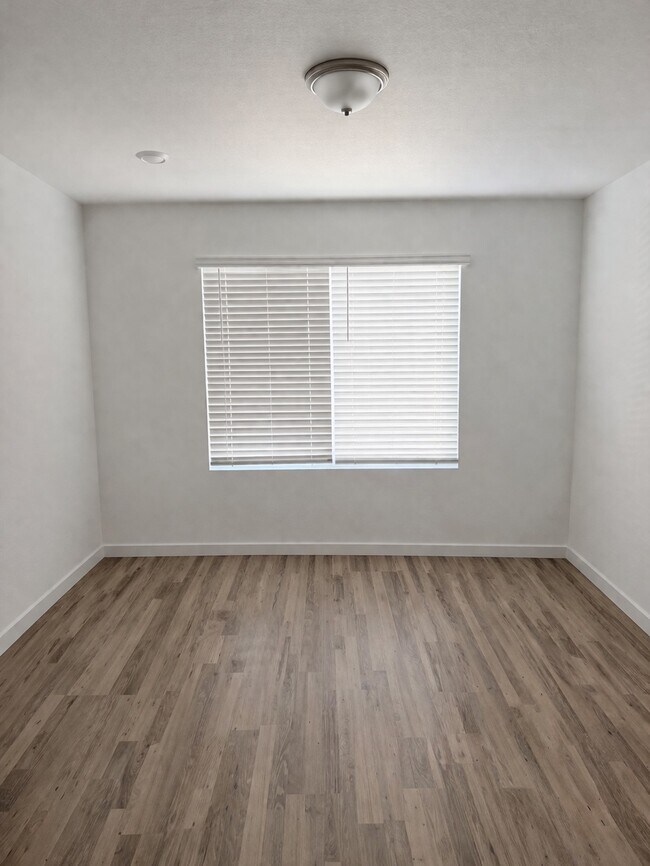 Foto del edificio - 356 Geneva St