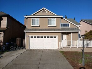 Building Photo - 318 Ridgecrest Cir