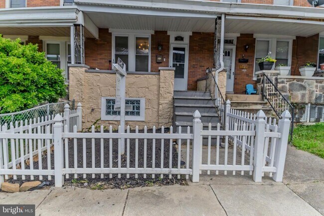 Foto del edificio - 141 N Monastery Ave