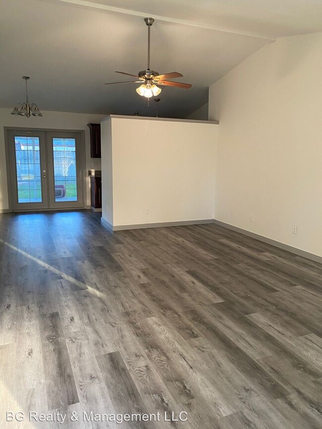 Building Photo - 3 br, 2 bath House - 200 Titan Drive