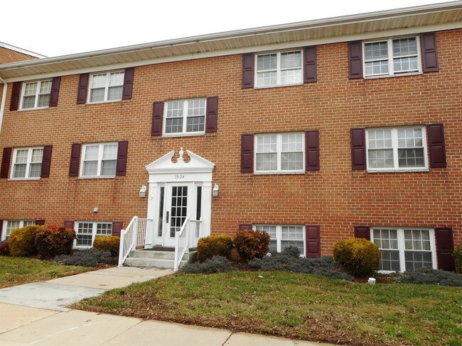 Building Photo - 1024 Chesapeake Dr
