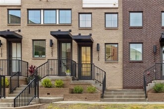 Building Photo - 201 New St