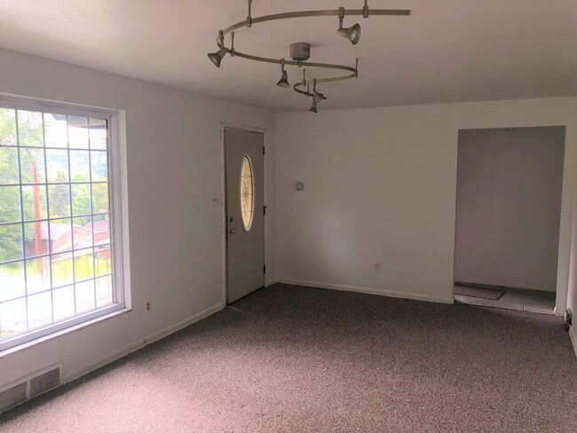 Building Photo - 7917 Orlan Pl