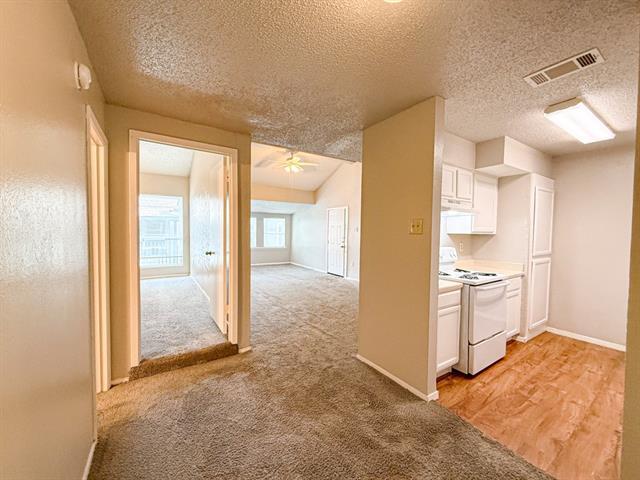 Foto del edificio - 9696 Walnut St