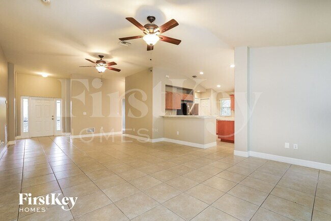 Foto del edificio - 419 Conlee St