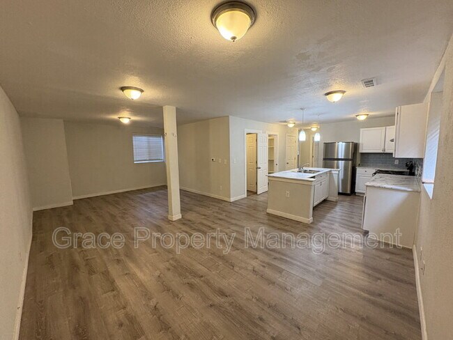 Foto del edificio - 9011 E 12th Ave