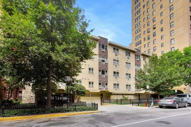 Foto del edificio - 420 W Aldine Ave