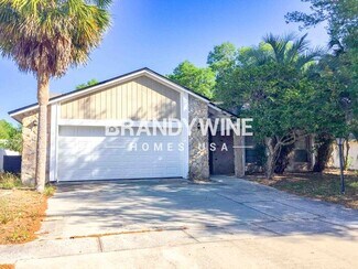Building Photo - 28305 International Dr