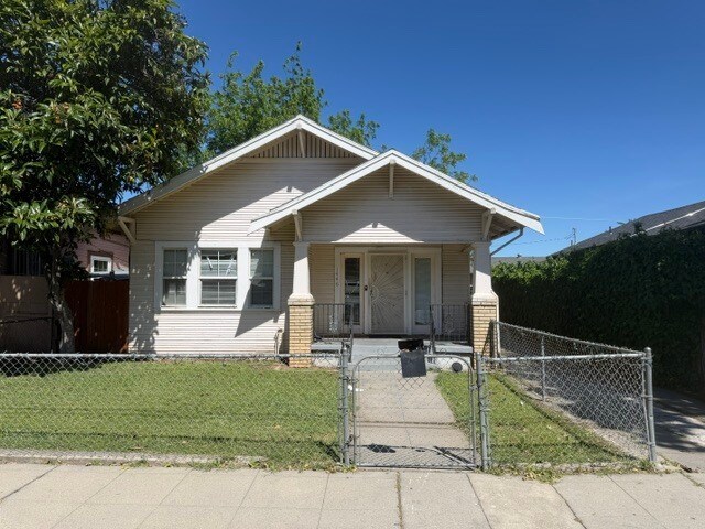 Foto del edificio - 1446 Aurora St S