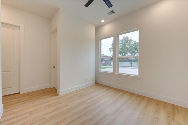 Foto del edificio - 4029 Knoxville St