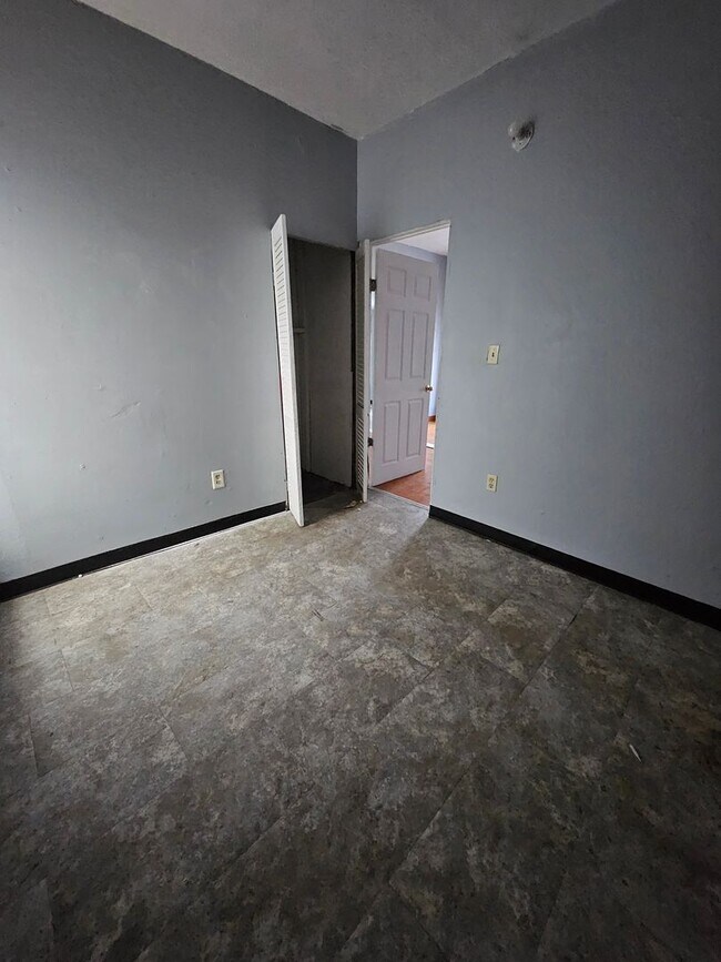 Foto del edificio - 4 bedroom single family home