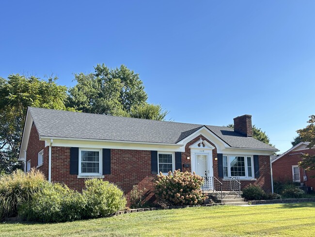 Building Photo - 1129 Meridian Dr
